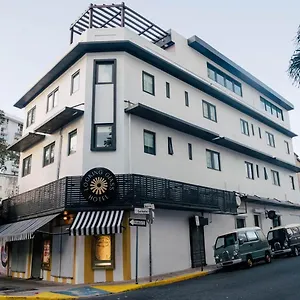 the-looking-glass.top-hotels-puertorico.com/